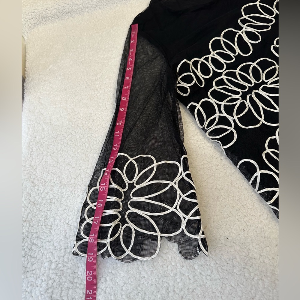 Alfani beautiful black and white top - Picture 11 of 11